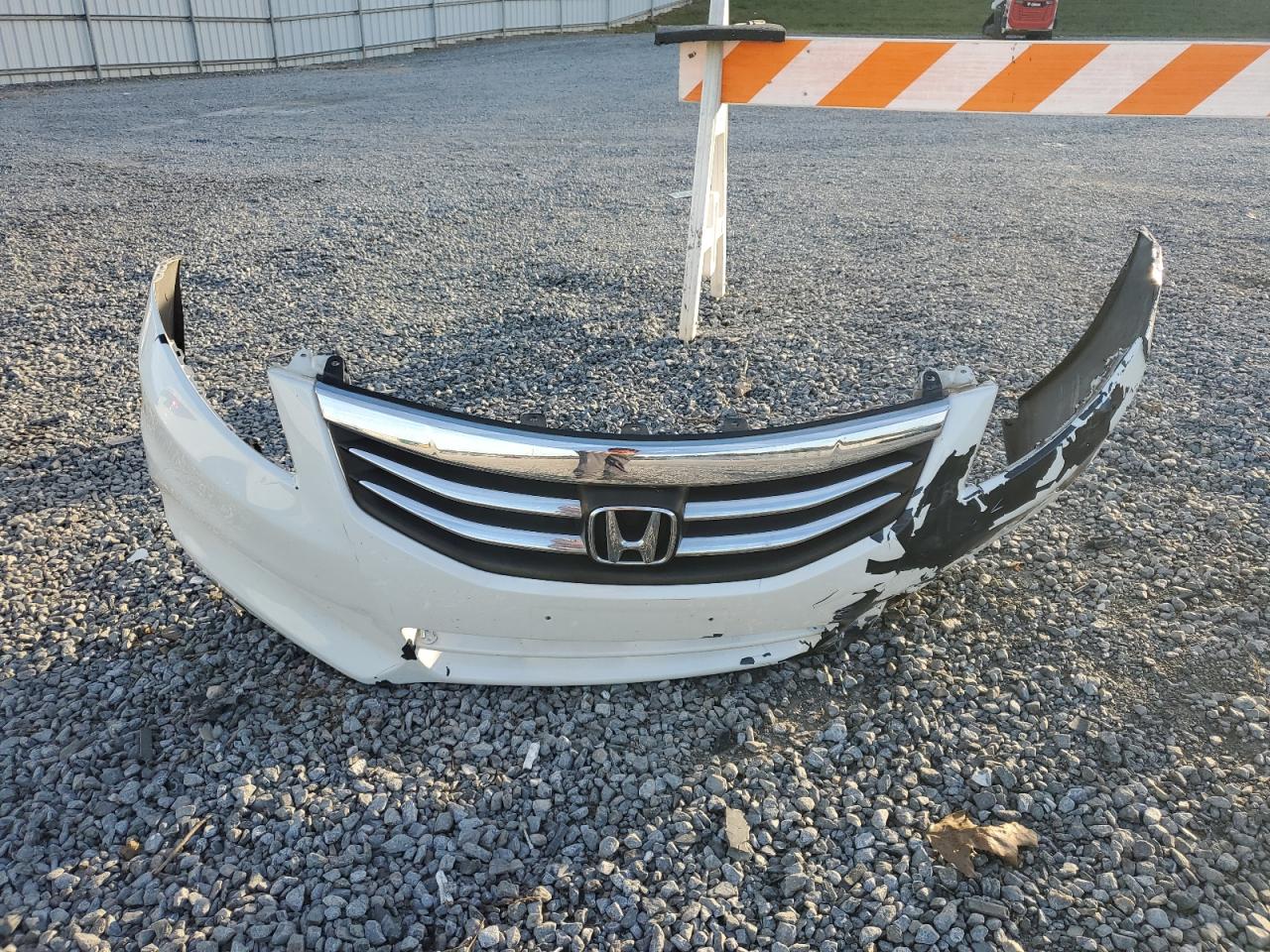 2011 Honda Accord VIN 5KBCP3F81BB004135 Copart auction photo, front end / minor dent/scratches damage thumbnail 12