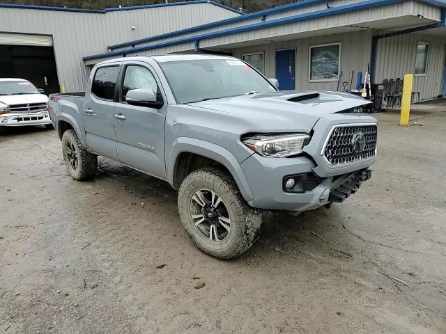 2018 Toyota Tacoma VIN 5TFCZ5AN1JX154252 Copart auction photo, all over damage thumbnail 10