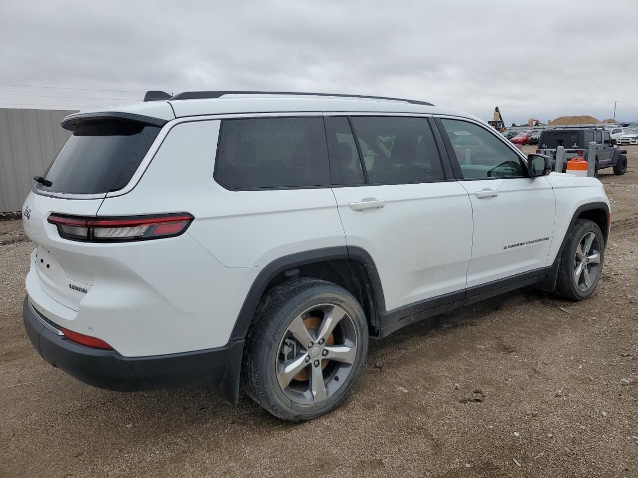 2021 Jeep Grand Cherokee VIN 1C4RJKBGXM8133950 Copart auction photo, normal wear damage thumbnail 3