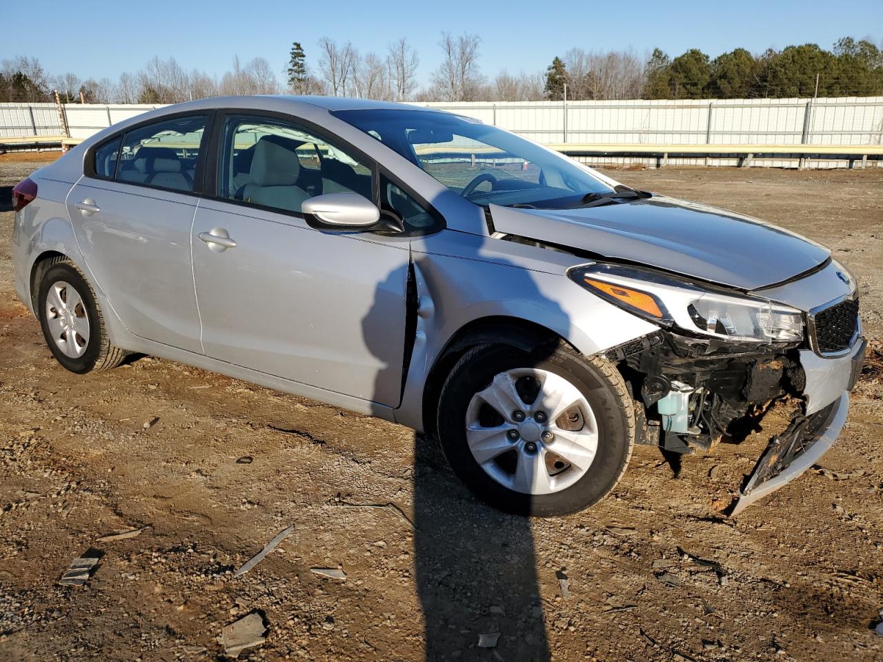 2017 KIA Forte VIN 3KPFK4A77HE059587 Copart auction photo, front end / all over damage thumbnail 4