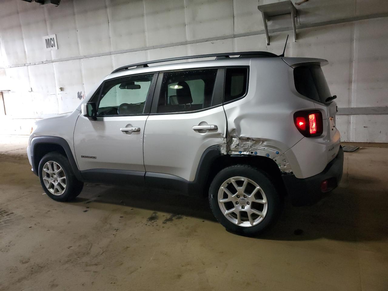 2020 Jeep Renegade VIN ZACNJBBB5LPL20522 Copart auction photo, side / rear end damage thumbnail 2