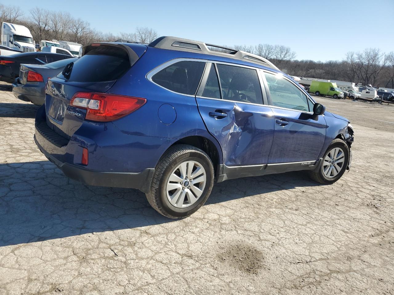 2015 Subaru Outback VIN 4S4BSBCC6F3333715 Copart auction photo, front end / side damage thumbnail 3
