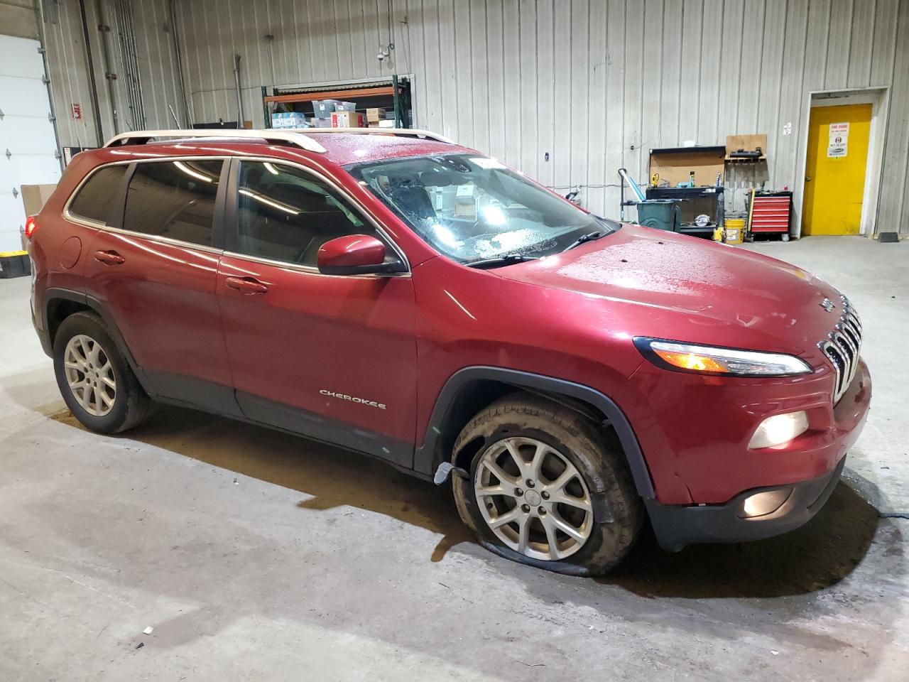 2015 Jeep Grand Cherokee VIN 1C4PJMCS2FW588909 Copart auction photo, front end damage thumbnail 4