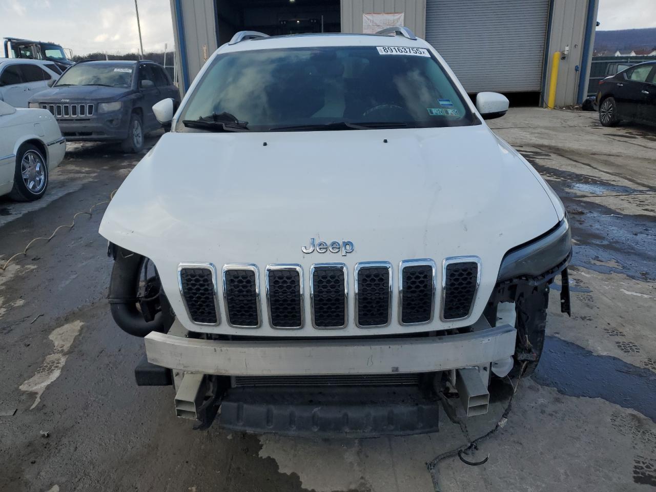 2019 Jeep Grand Cherokee VIN 1C4PJMDN6KD133740 Copart auction photo, front end damage thumbnail 5