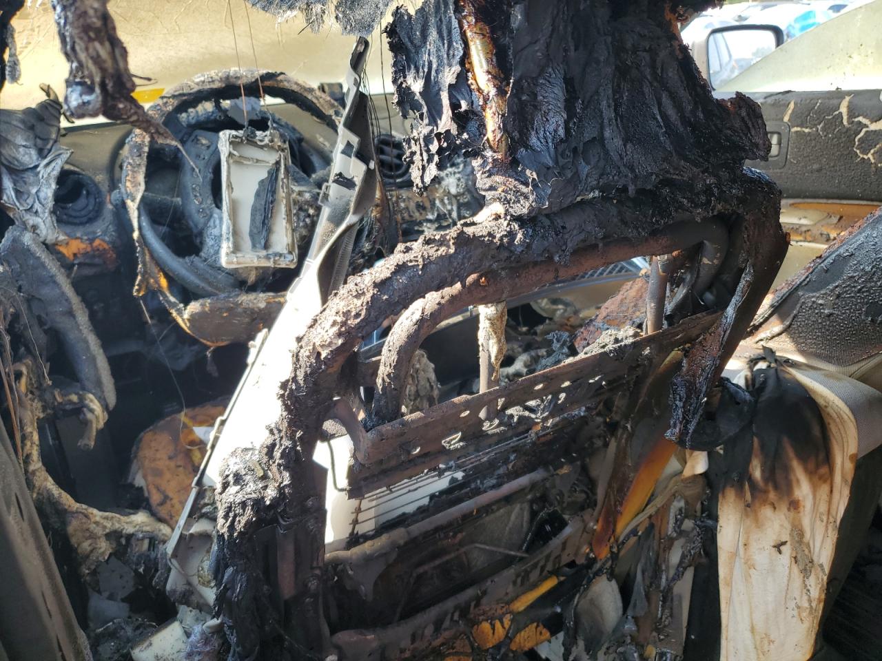 2011 Nissan Rogue VIN JN8AS5MV5BW686977 Copart auction photo, burn damage thumbnail 8