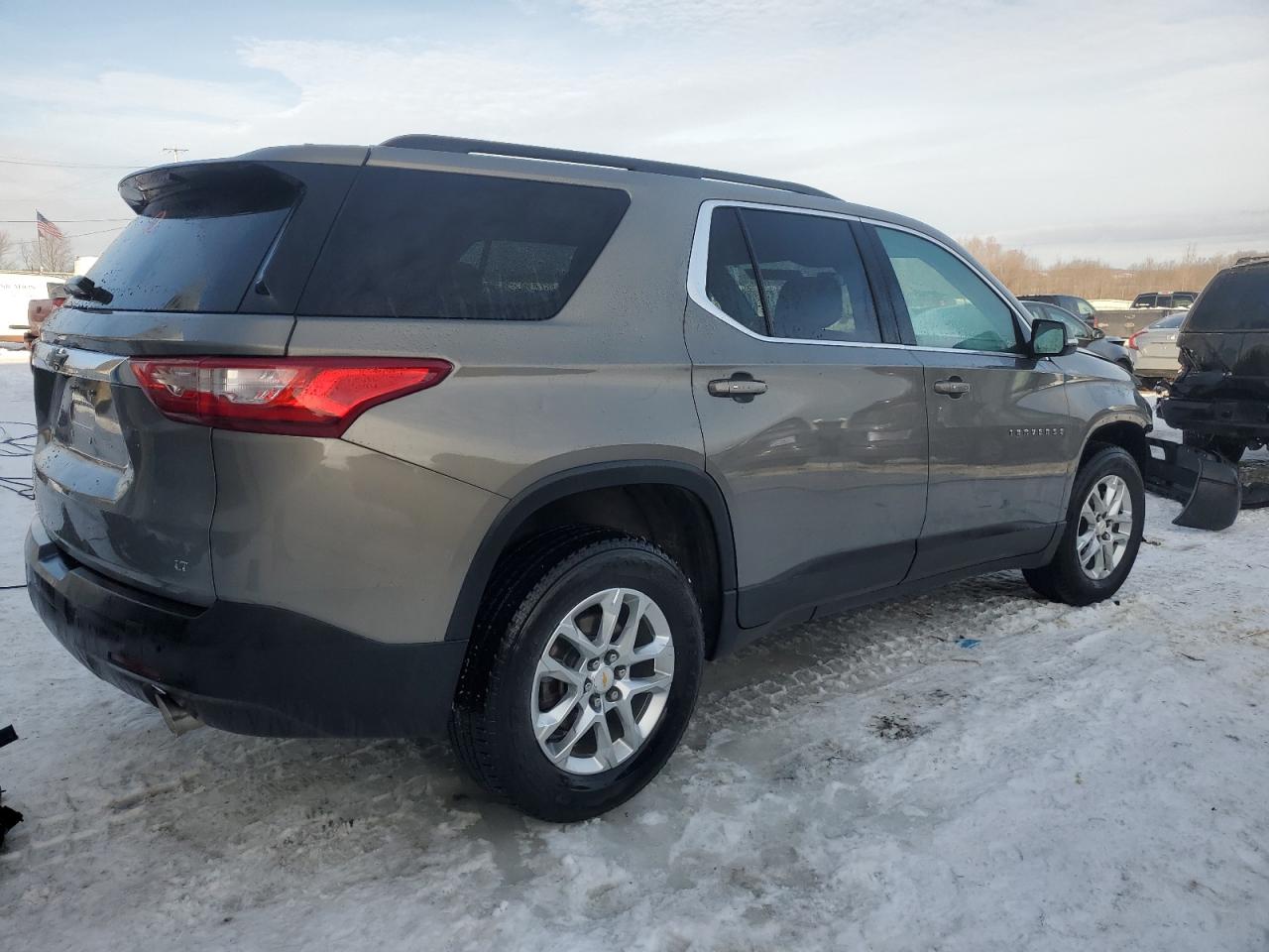 2019 Chevrolet Traverse VIN 1GNEVHKW8KJ216884 Copart auction photo, front end / mechanical damage thumbnail 3