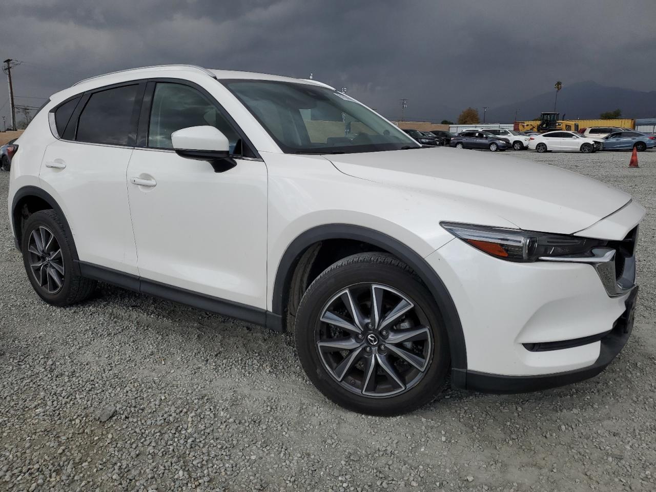2018 Mazda CX-5 VIN JM3KFADM4J1336053 Copart auction photo, front end / side damage thumbnail 4