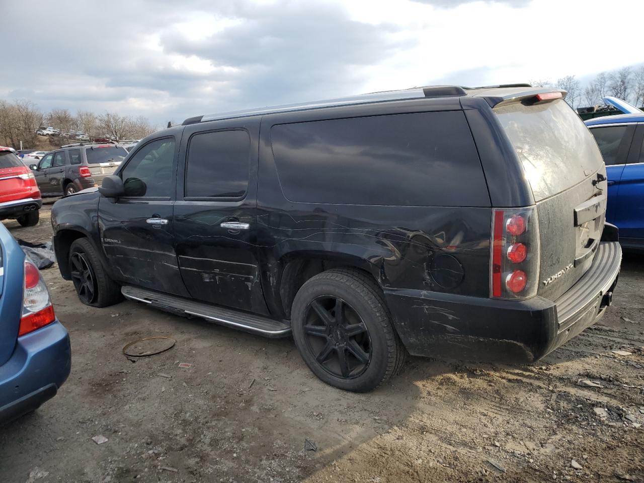 2007 GMC Yukon VIN 1GKFK66877J392830 Copart auction photo, front end / side damage thumbnail 2