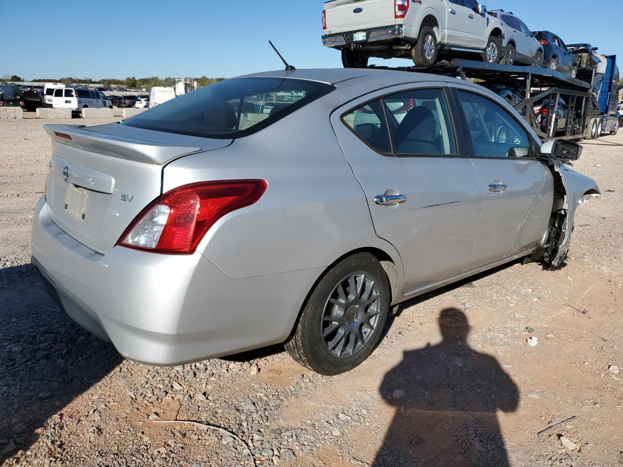 2017 Nissan Versa VIN 3N1CN7AP0HL879228 Copart auction photo, front end / side damage thumbnail 3