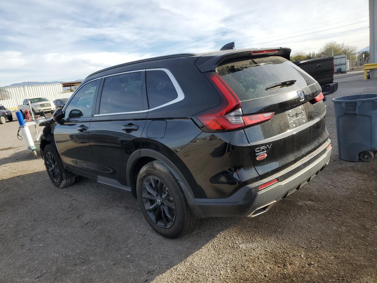 2024 Honda CR-V VIN 7FARS6H8XRE056562 Copart auction photo, all over / front end damage thumbnail 2