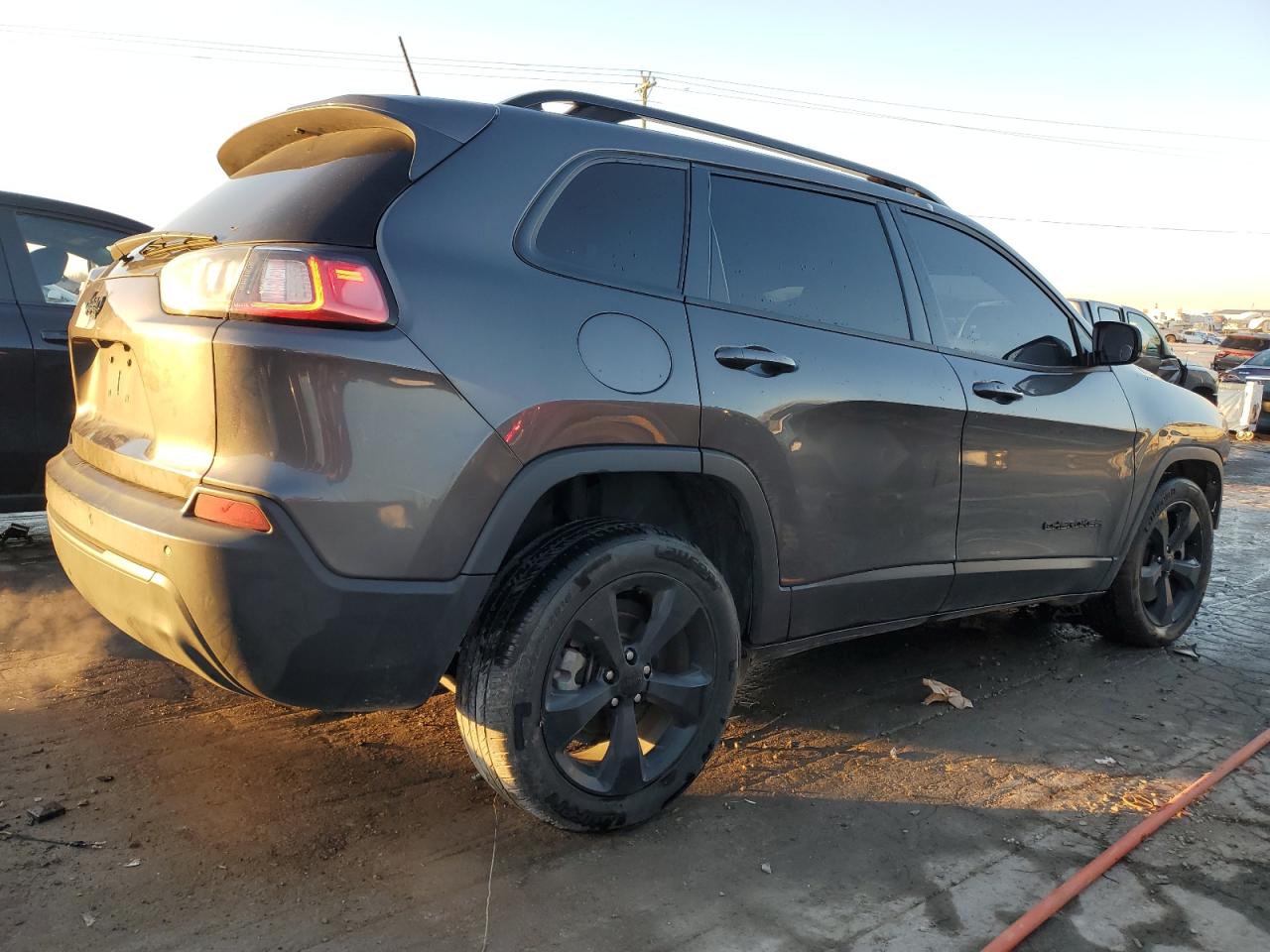 2021 Jeep Grand Cherokee VIN 1C4PJLLB8MD154982 Copart auction photo, front end damage thumbnail 3