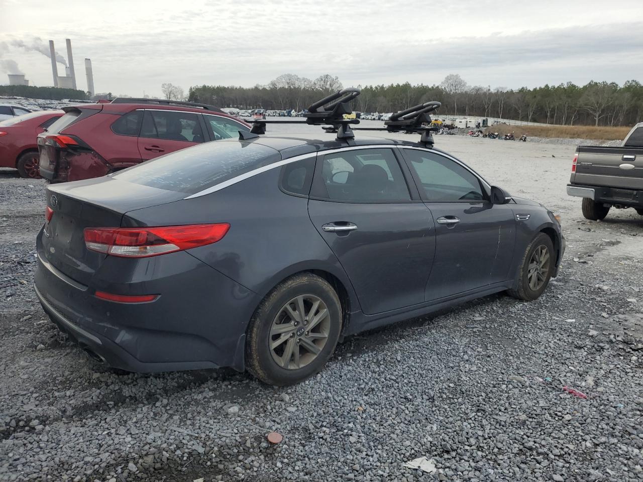 2019 KIA Optima VIN 5XXGT4L32KG323454 Copart auction photo, front end / minor dent/scratches damage thumbnail 3
