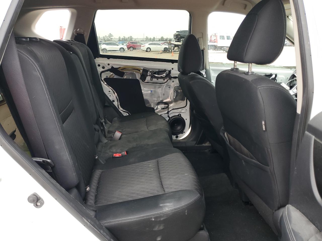 2019 Nissan Rogue VIN KNMAT2MT5KP510883 Copart auction photo, side / rear end damage thumbnail 10