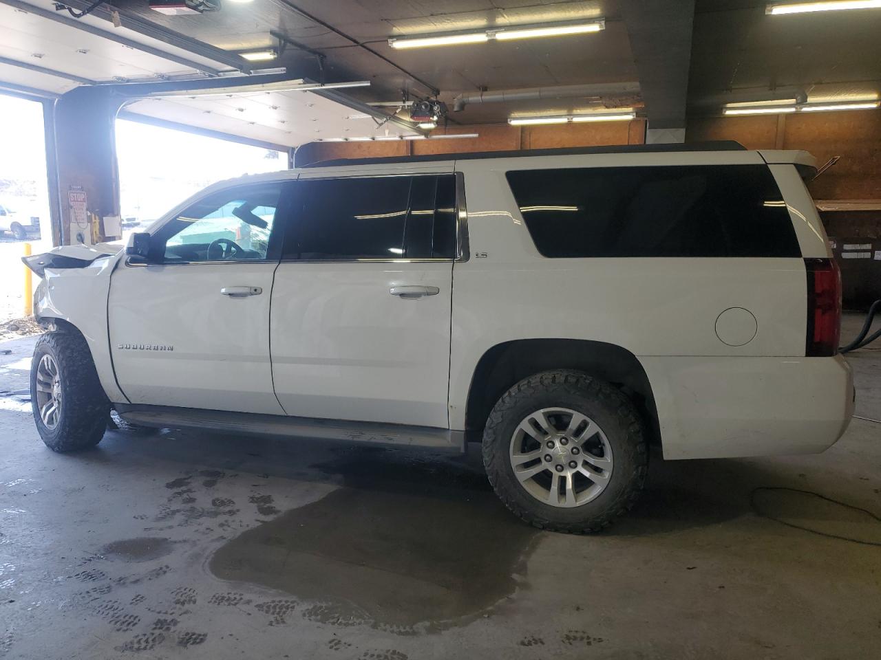 2015 Chevrolet Suburban VIN 1GNSKHKC2FR255141 Copart auction photo, front end damage thumbnail 2