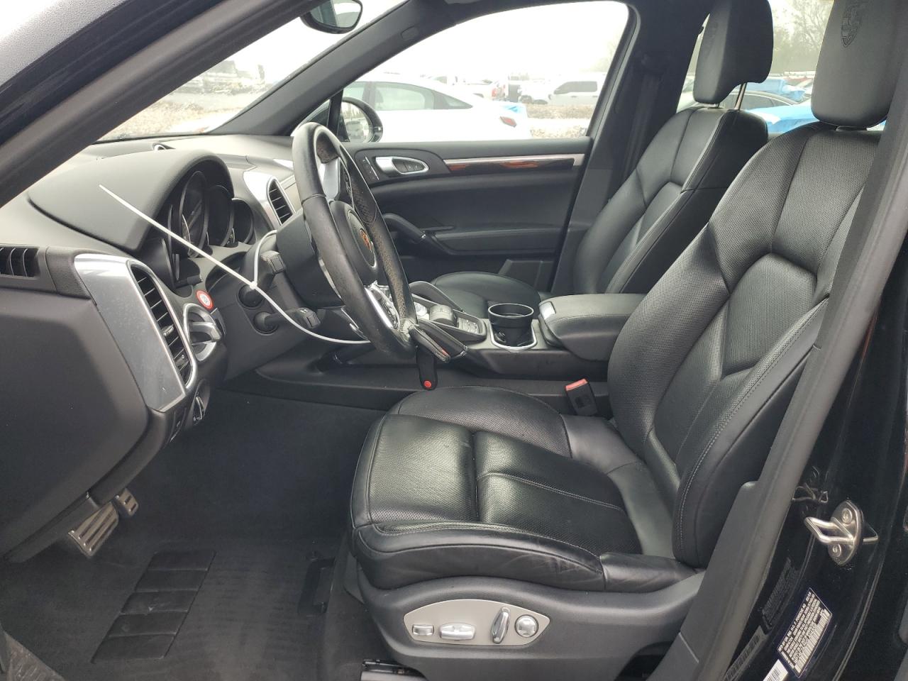 2016 Porsche Cayenne VIN WP1AE2A25GLA64558 Copart auction photo, normal wear damage thumbnail 7