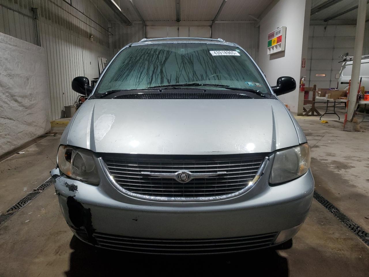 2003 Chrysler Town & Country VIN 2C8GP64L13R225442 Copart auction photo, front end damage thumbnail 5