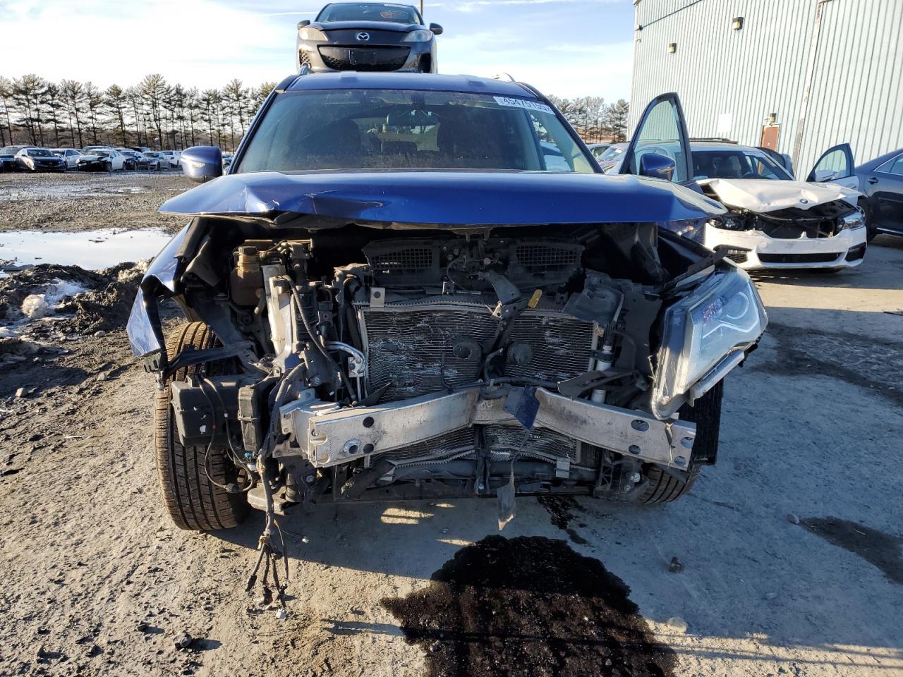 2017 Nissan Pathfinder VIN 5N1DR2MM0HC907806 Copart auction photo, front end / minor dent/scratches damage thumbnail 5