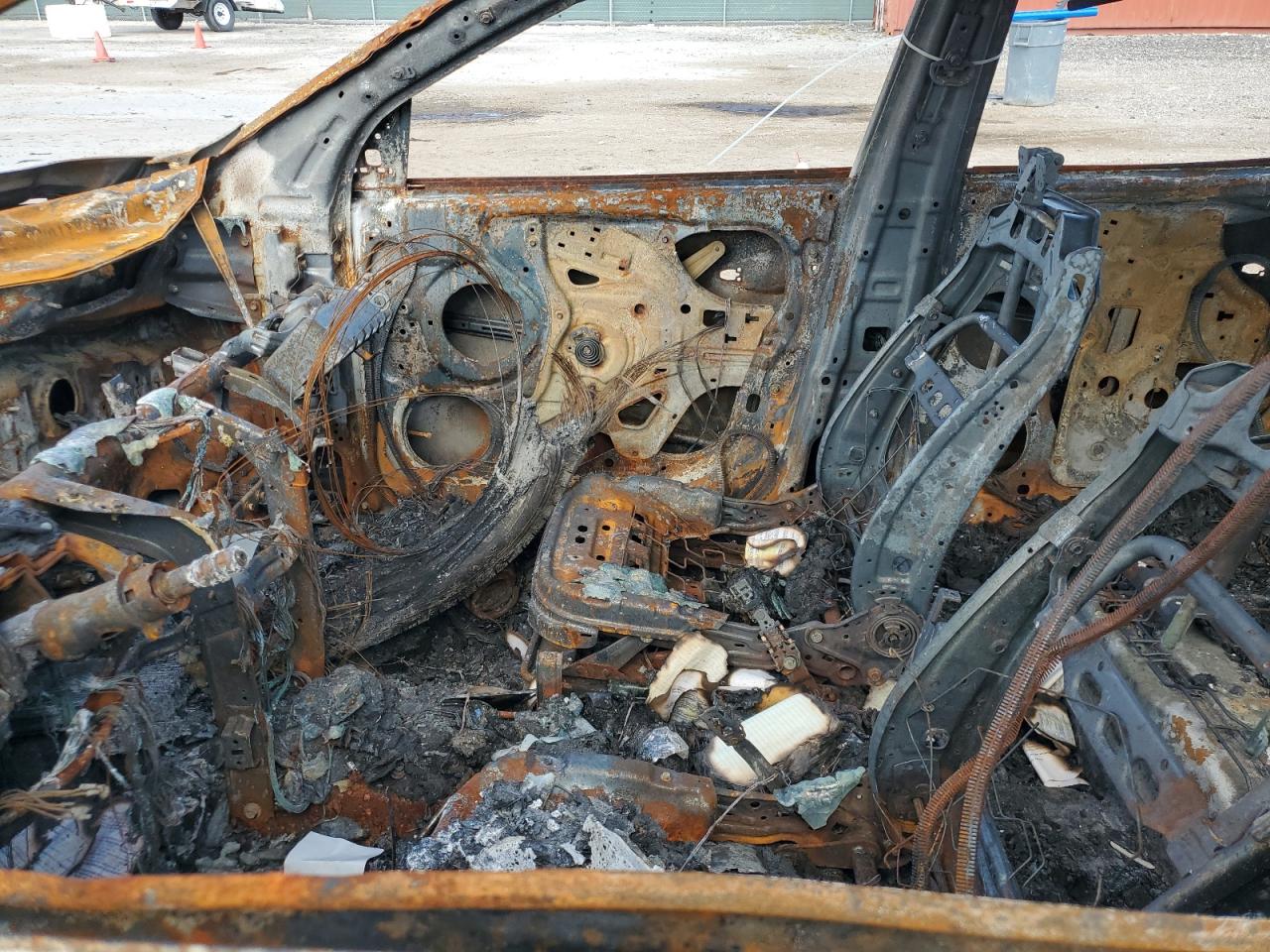 2013 Hyundai Tucson VIN KM8JU3AC6DU650061 Copart auction photo, burn damage thumbnail 7