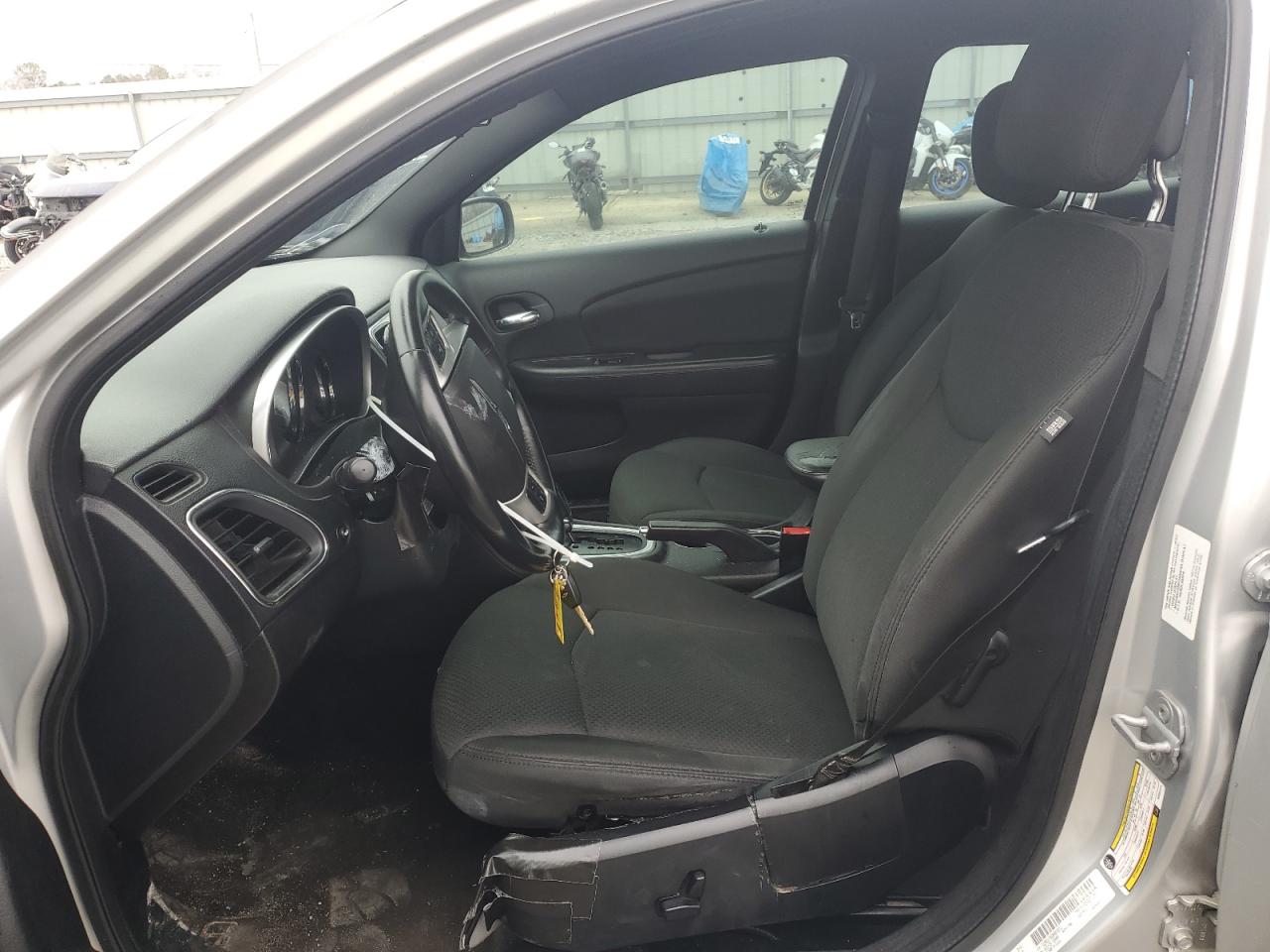 2011 Chrysler 200 VIN 1C3BC1FB2BN531211 Copart auction photo, front end damage thumbnail 7