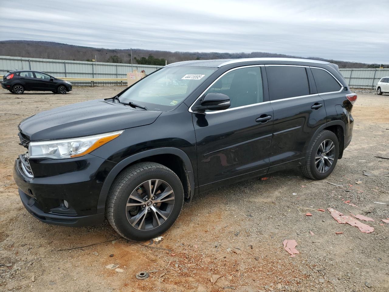 2016 Toyota Highlander VIN 5TDJKRFH3GS332926