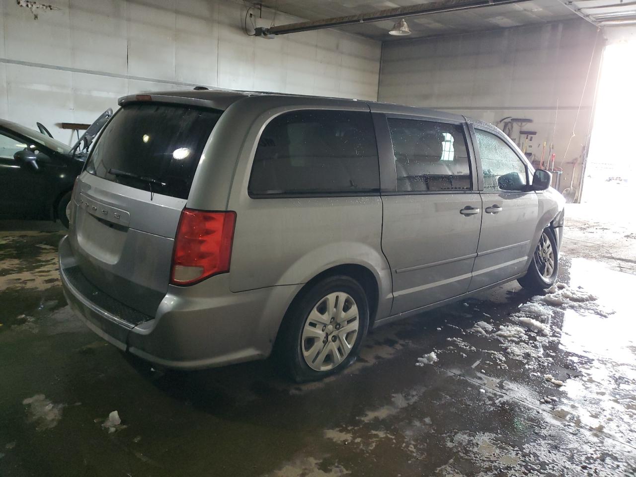 2016 Dodge Caravan VIN 2C4RDGBG1GR374535 Copart auction photo, side / mechanical damage thumbnail 3