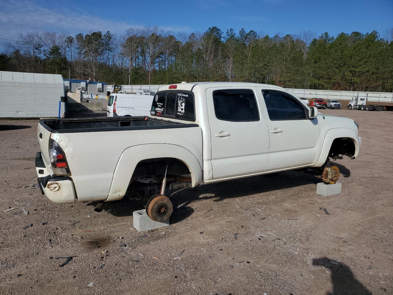 2010 Toyota Tacoma VIN 5TELU4EN3AZ681088 Copart auction photo, front end / side damage thumbnail 3
