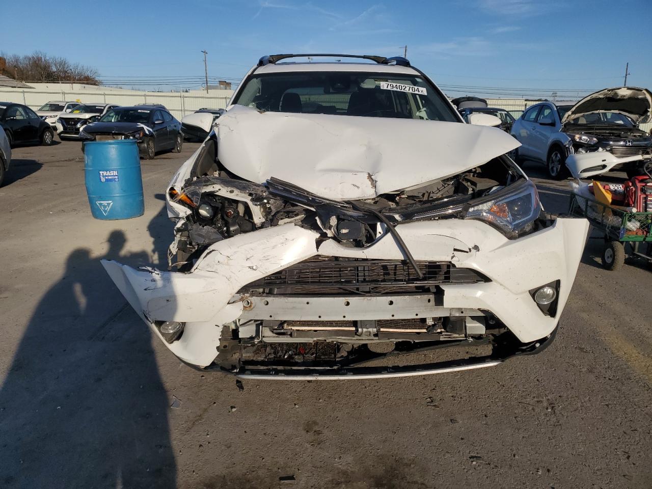 2018 Toyota RAV 4 VIN JTMRFREV8JJ734749 Copart auction photo, front end / side damage thumbnail 5