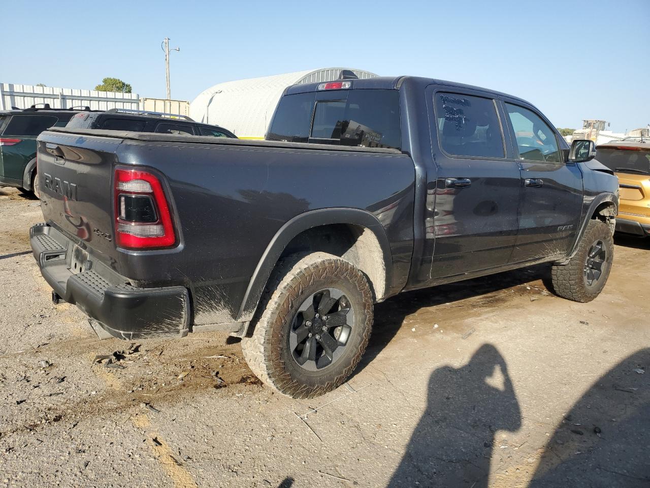 2020 RAM 1500 VIN 1C6SRFLT9LN214524 Copart auction photo, front end / minor dent/scratches damage thumbnail 3