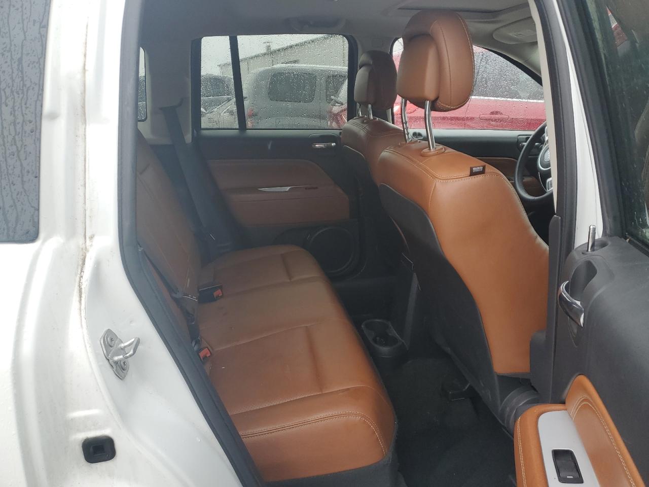2016 Jeep Compass VIN 1C4NJDEB0GD746486 Copart auction photo, front end damage thumbnail 11