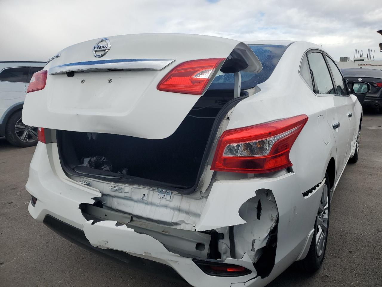 2018 Nissan Sentra VIN 3N1AB7APXJY211462 Copart auction photo, rear end damage thumbnail 3