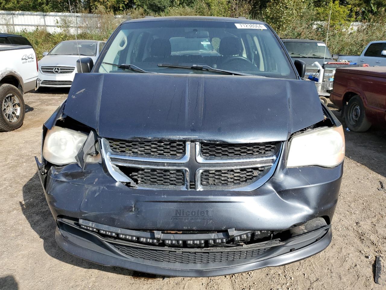 2014 Dodge Caravan VIN 2C4RDGBG4ER220480 Copart auction photo, front end / side damage thumbnail 5