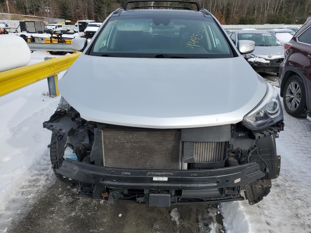 2017 Hyundai Santa Fe VIN 5XYZWDLA0HG441117 Copart auction photo, front end / side damage thumbnail 5