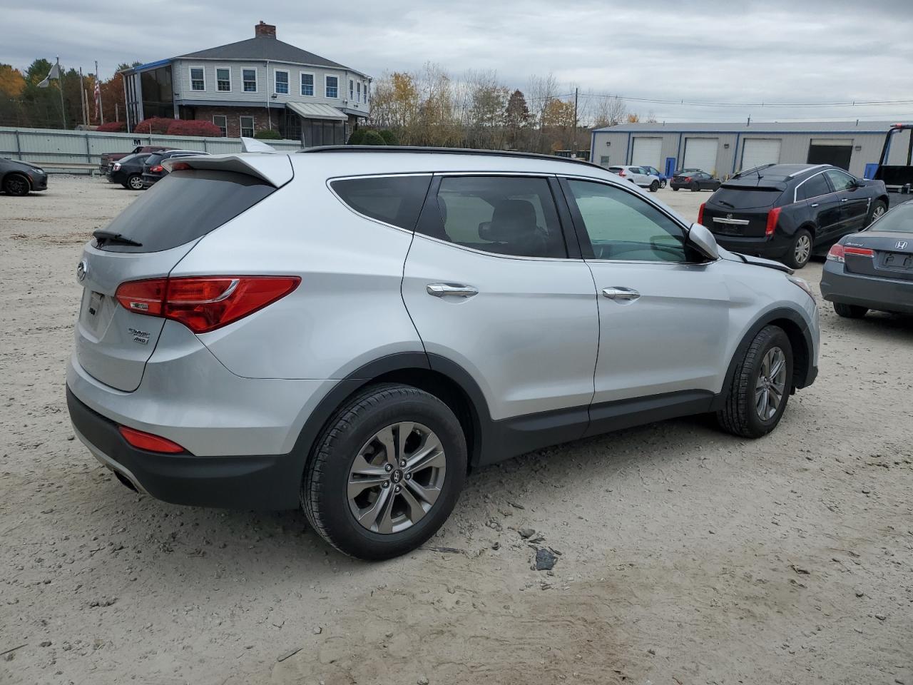 2016 Hyundai Santa Fe VIN 5XYZUDLB7GG337883 Copart auction photo, front end / undercarriage damage thumbnail 3