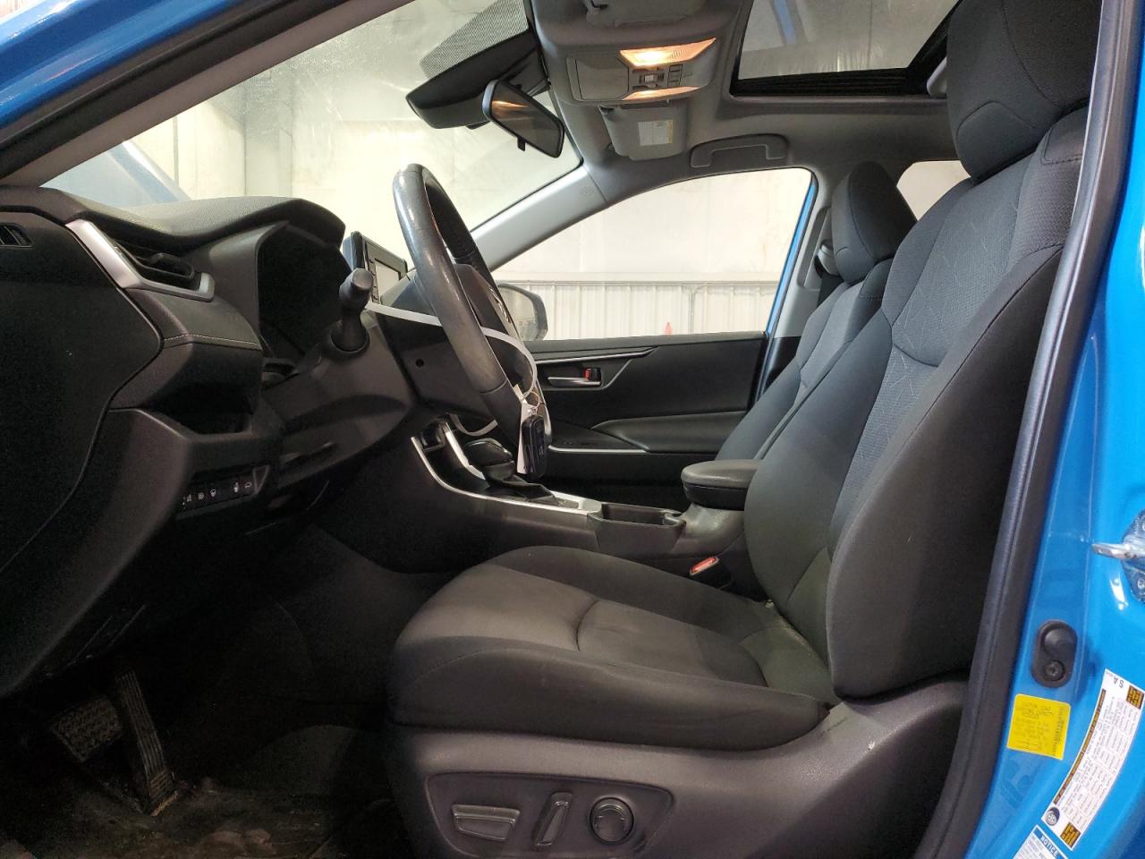 2019 Toyota RAV 4 VIN JTMP1RFVXKD018861 Copart auction photo, front end damage thumbnail 7
