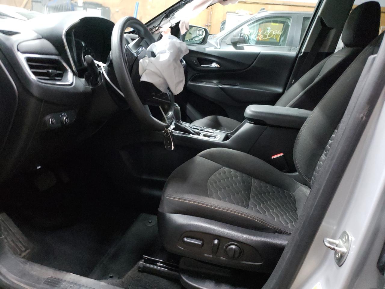 2021 Chevrolet Equinox VIN 2GNAXUEV3M6101050 Copart auction photo, front end damage thumbnail 7