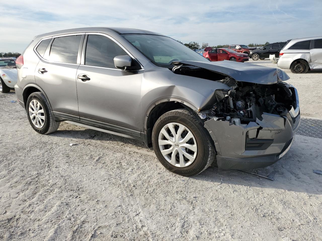 2018 Nissan Rogue VIN KNMAT2MT5JP567020 Copart auction photo, front end damage thumbnail 4