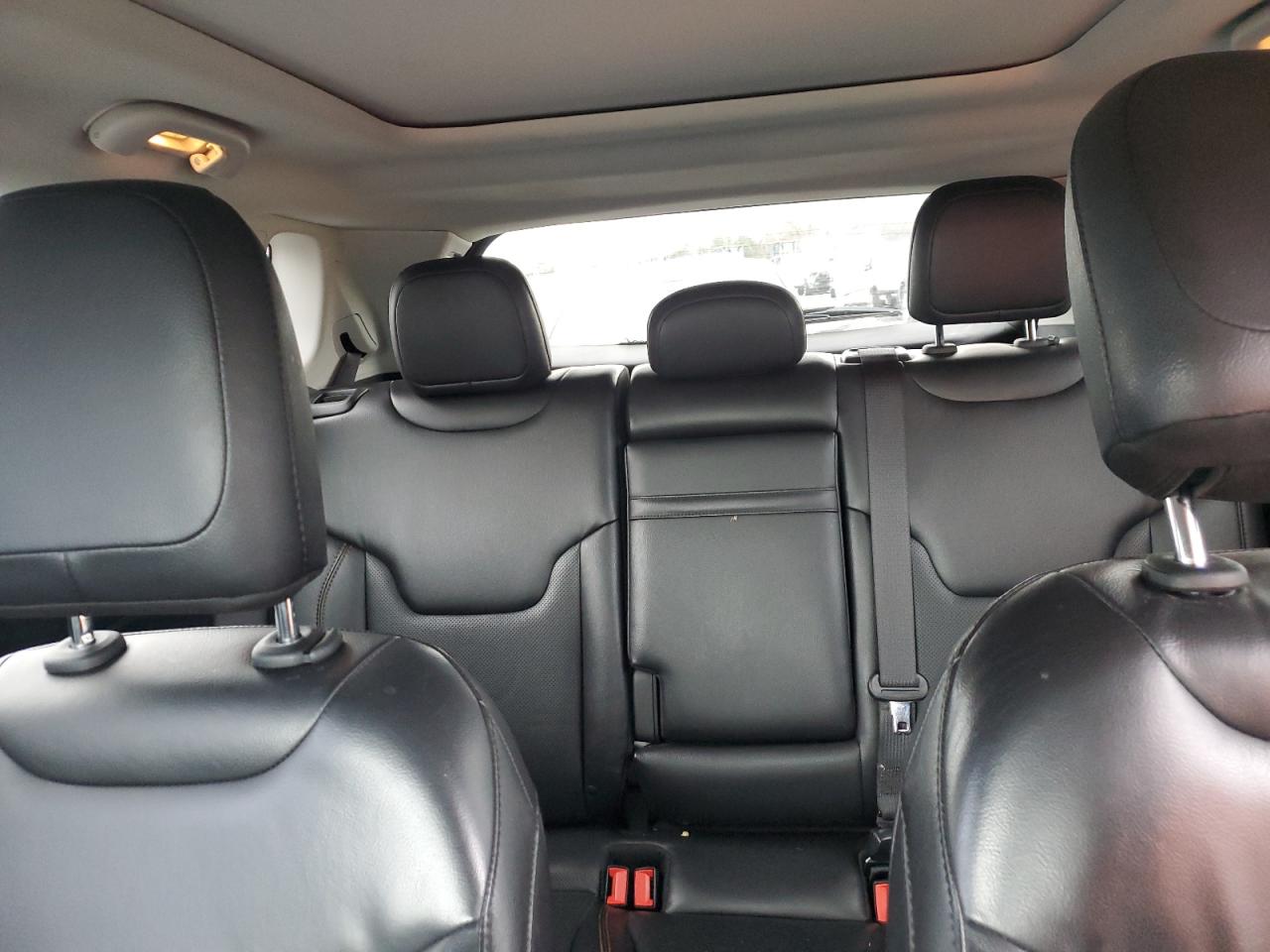 2019 Jeep Compass VIN 3C4NJDCBXKT647728 Copart auction photo, rear end damage thumbnail 10