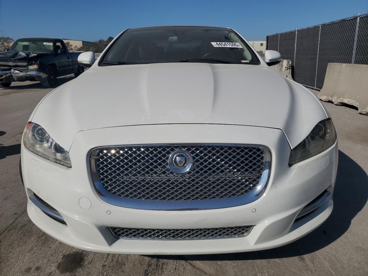 2013 Jaguar XJ VIN SAJWJ1CD7D8V49845 Copart auction photo, minor dent/scratches damage thumbnail 5