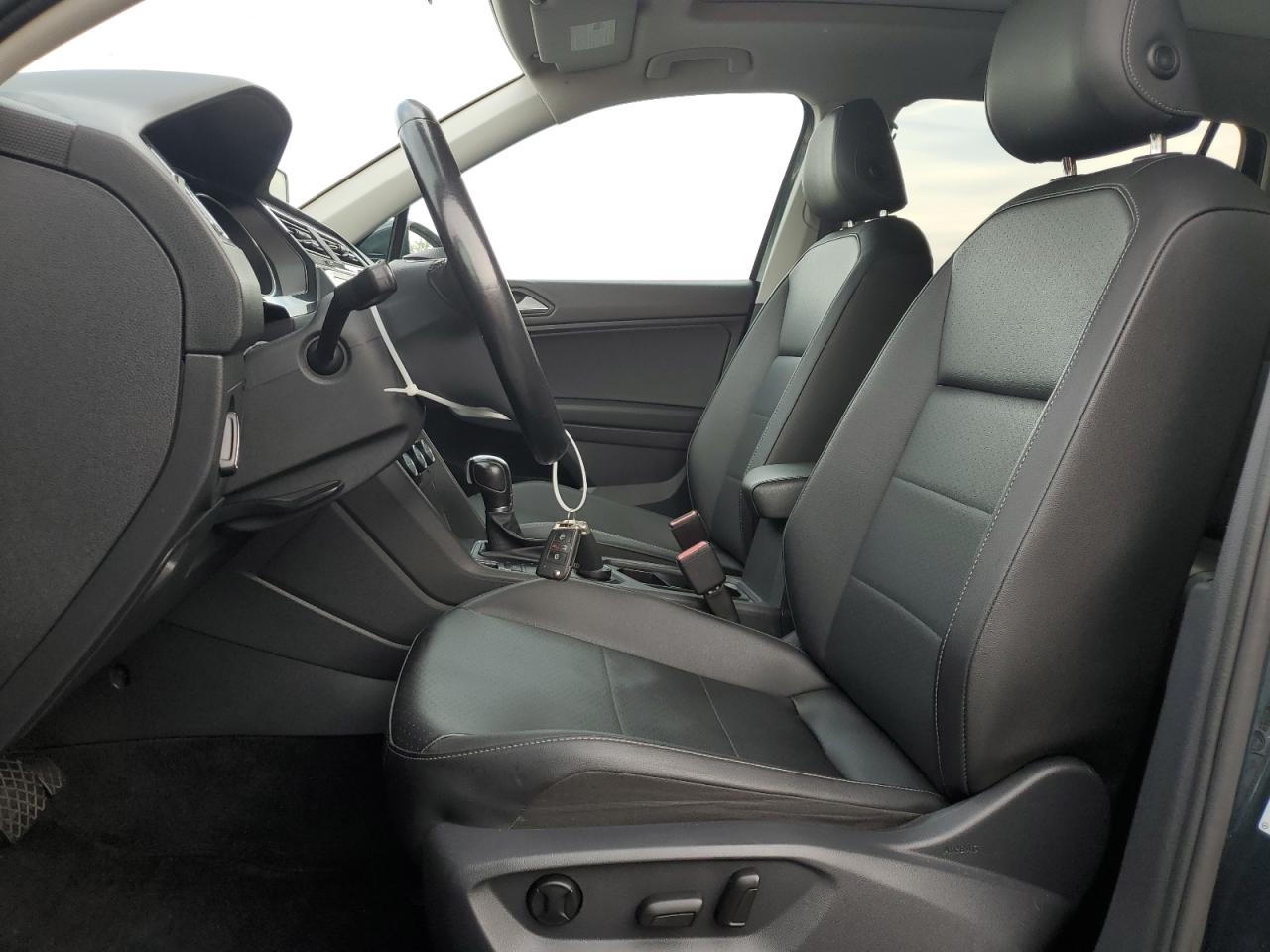 2019 Volkswagen Tiguan VIN 3VV2B7AX0KM113651 Copart auction photo, water/flood damage thumbnail 7