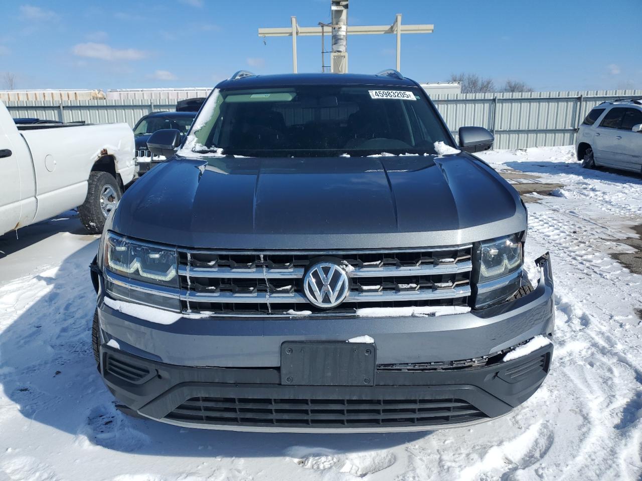 2018 Volkswagen Atlas VIN 1V2BR2CA1JC512184 Copart auction photo, front end / undercarriage damage thumbnail 5