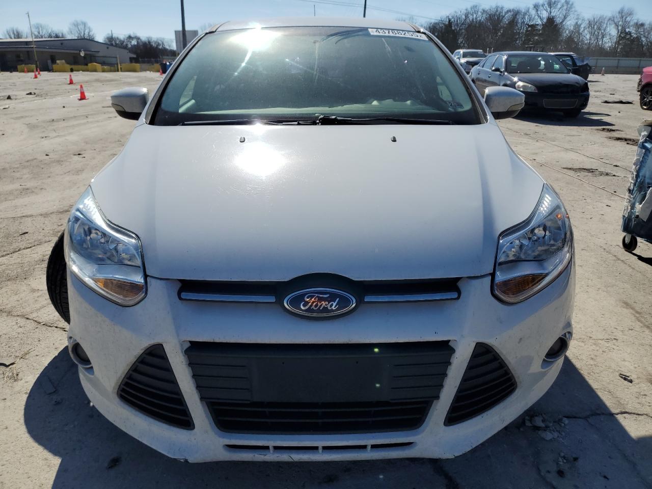 2014 Ford Focus VIN 1FADP3K23EL144327 Copart auction photo, front end damage thumbnail 5