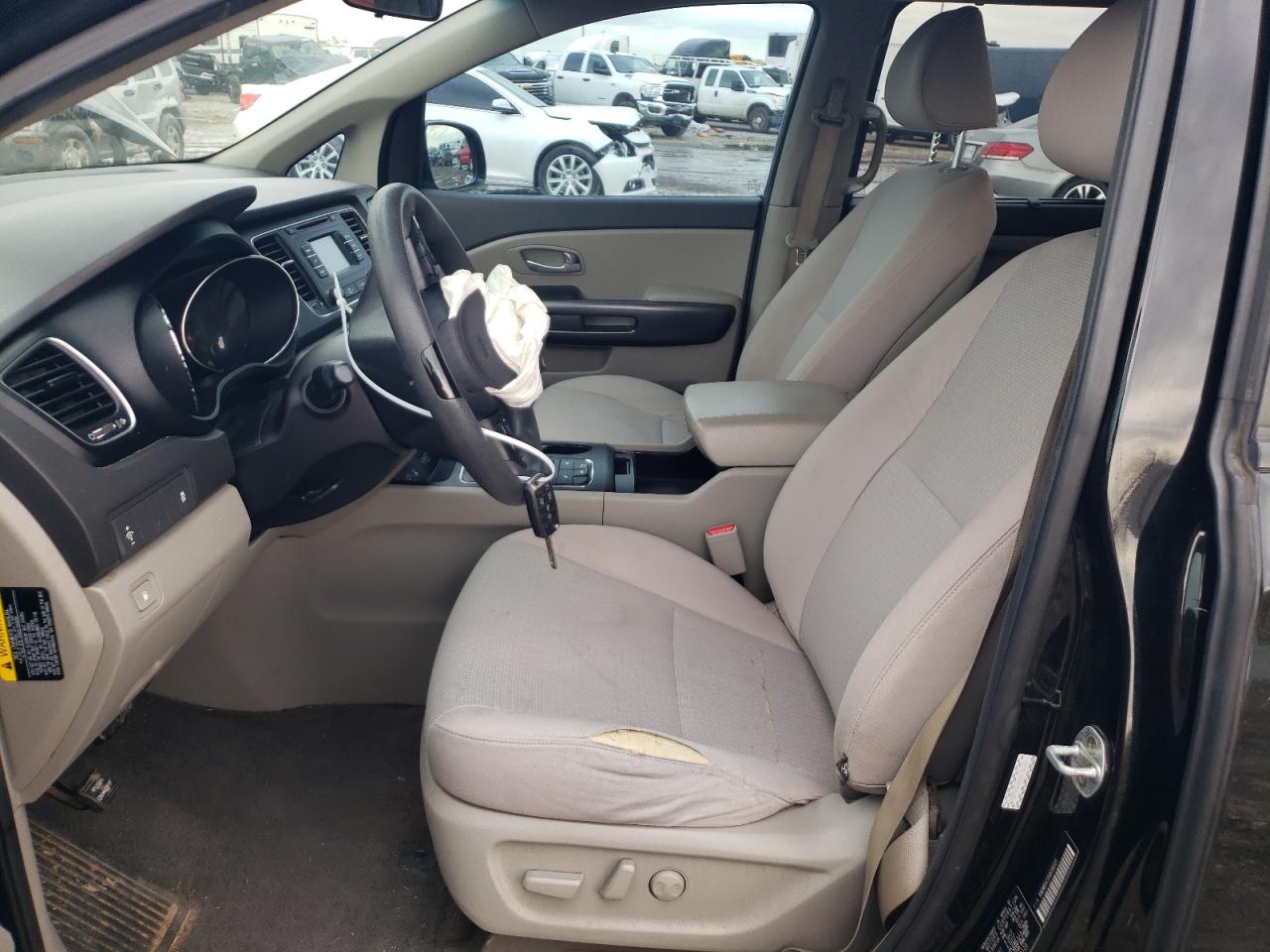 2016 KIA Sedona VIN KNDMB5C15G6196120 Copart auction photo, front end / minor dent/scratches damage thumbnail 7