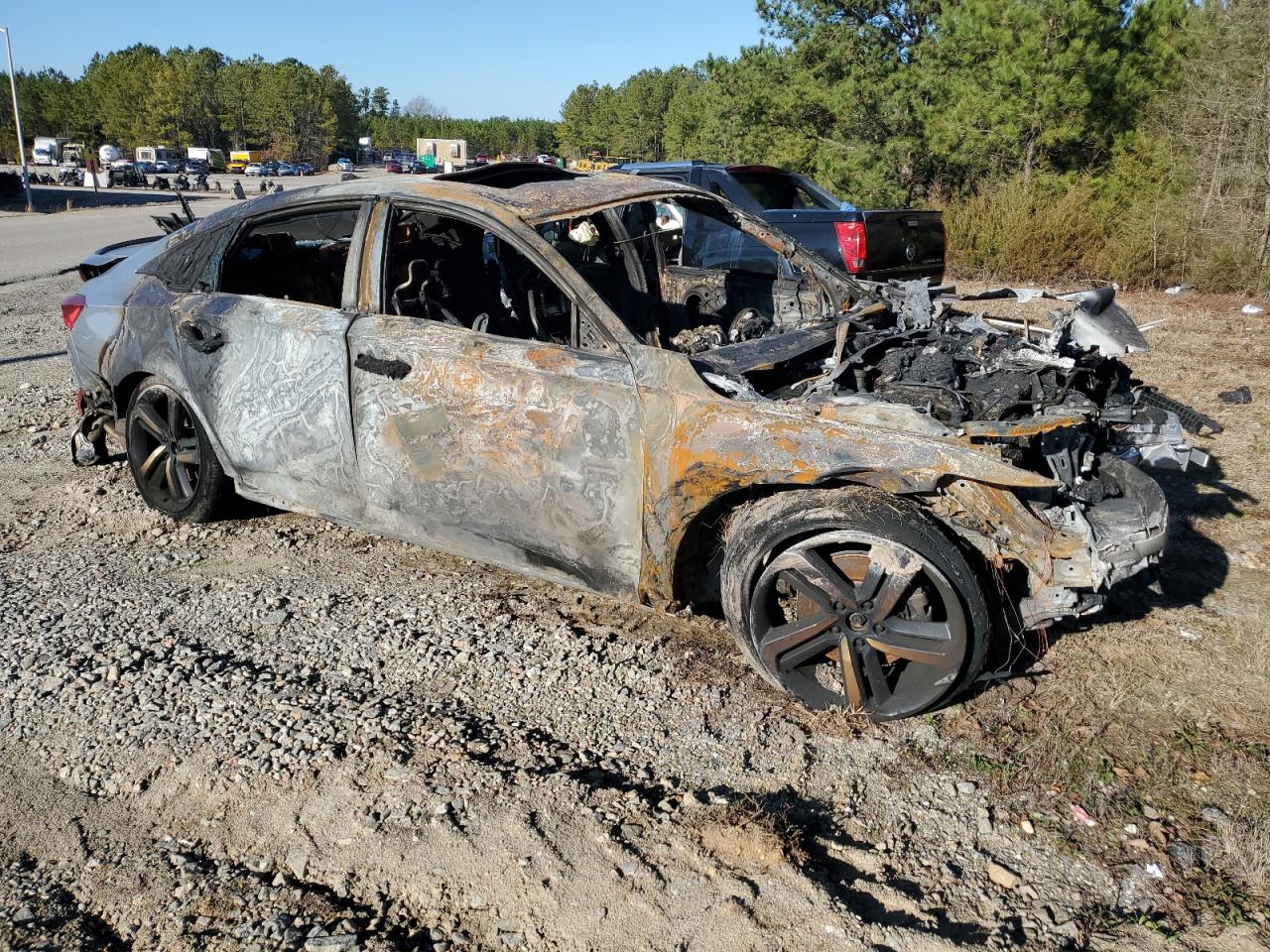 2022 Honda Accord VIN 1HGCV2F33NA021956 Copart auction photo, burn damage thumbnail 4