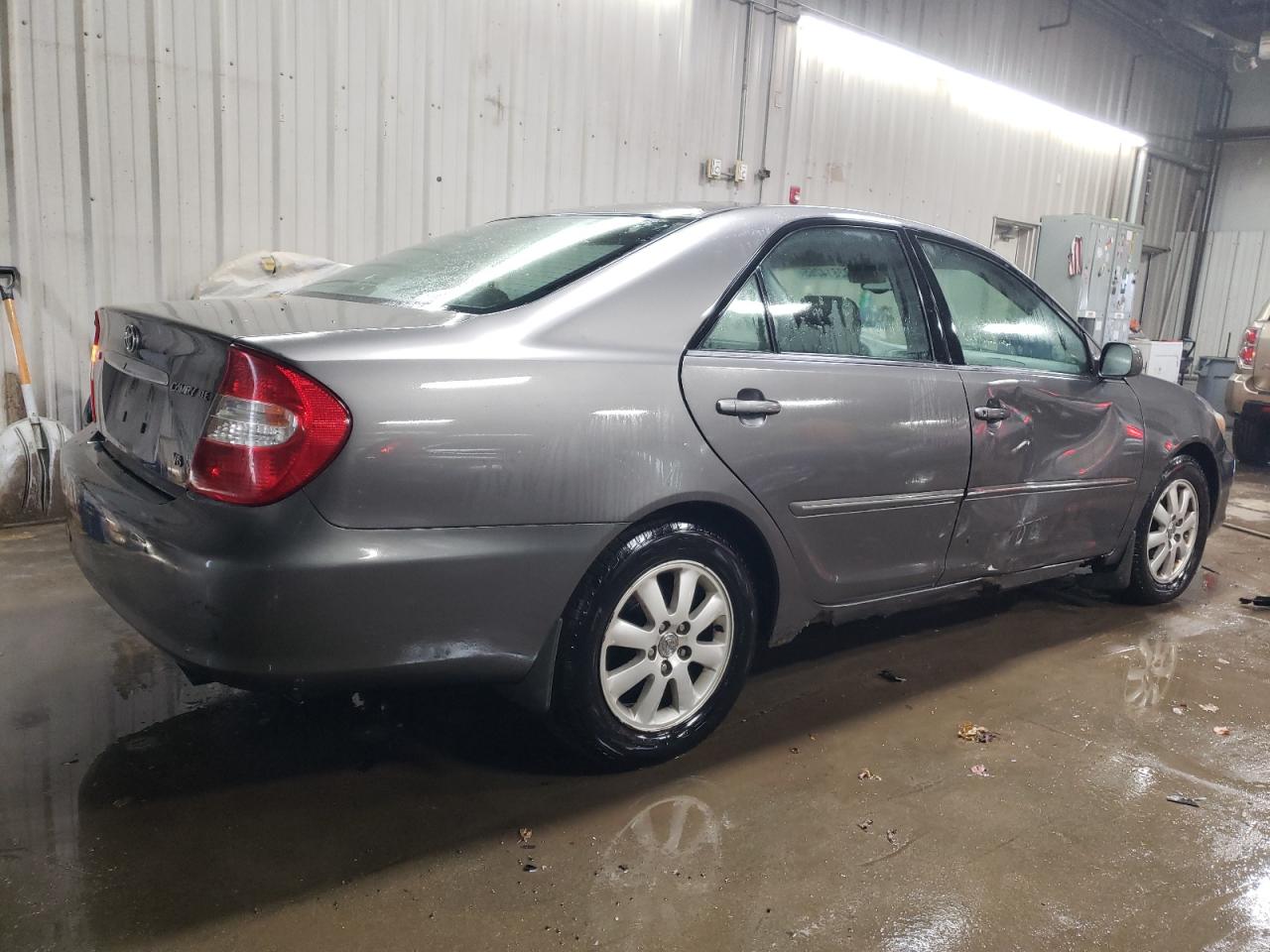 2002 Toyota Camry VIN 4T1BF32K92U525234 Copart auction photo, side / front end damage thumbnail 3