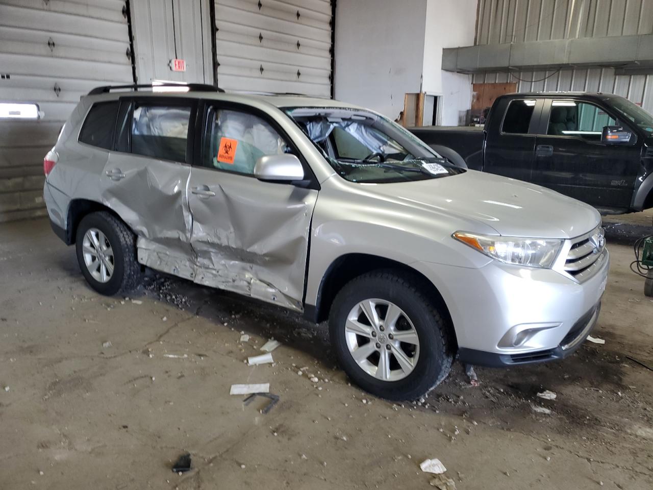 2013 Toyota Highlander VIN 5TDBK3EH5DS253921 Copart auction photo, all over damage thumbnail 4