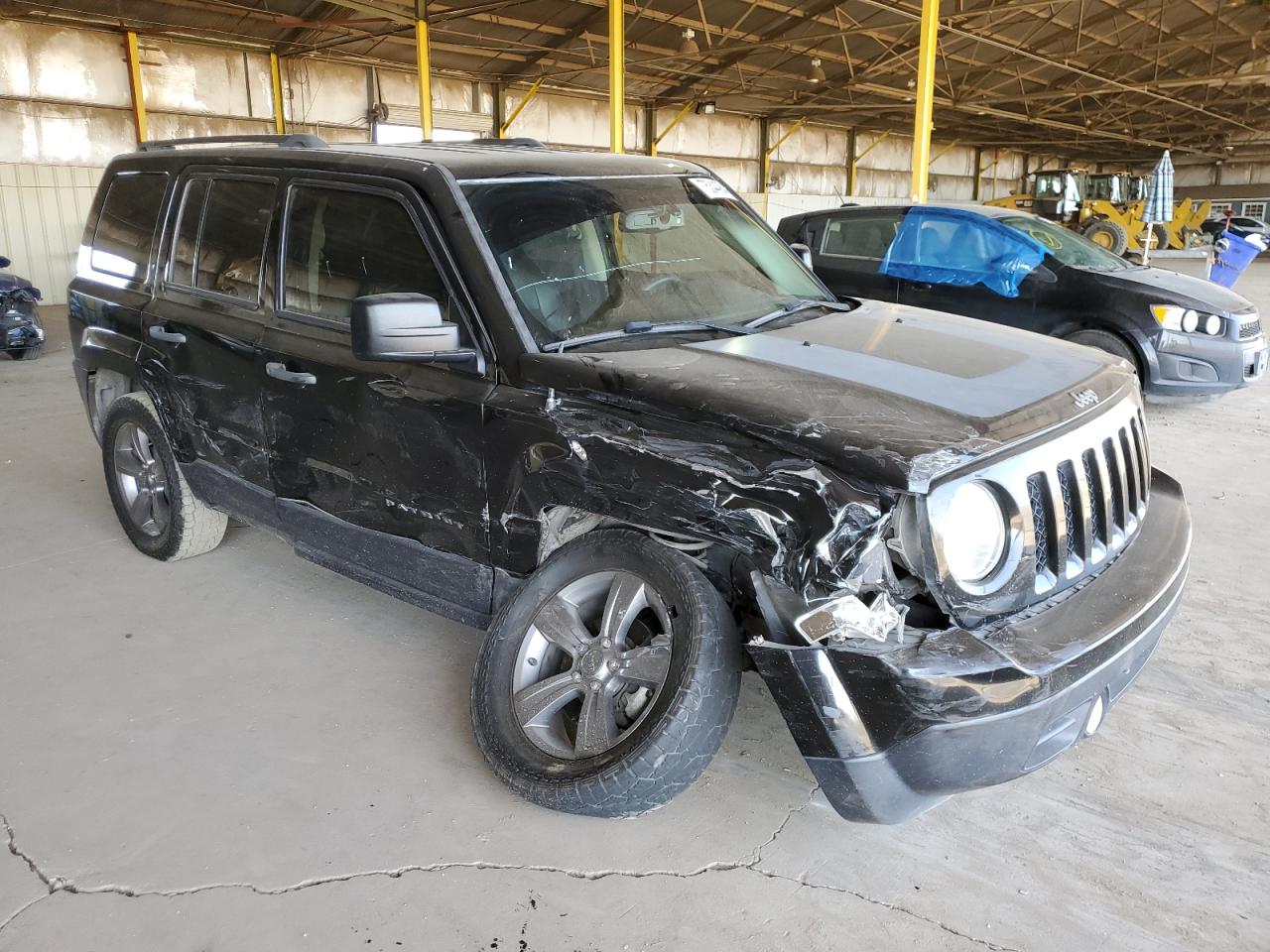 2017 Jeep Liberty (Patriot) VIN 1C4NJPBAXHD137727 Copart auction photo, front end / side damage thumbnail 4