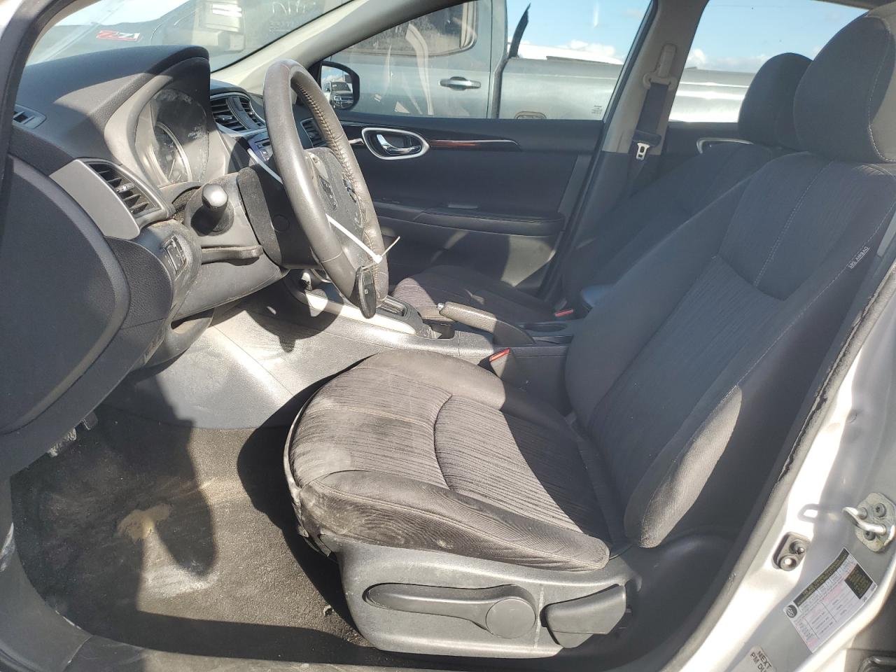 2017 Nissan Sentra VIN 3N1AB7AP6HY346268 Copart auction photo, front end / minor dent/scratches damage thumbnail 7
