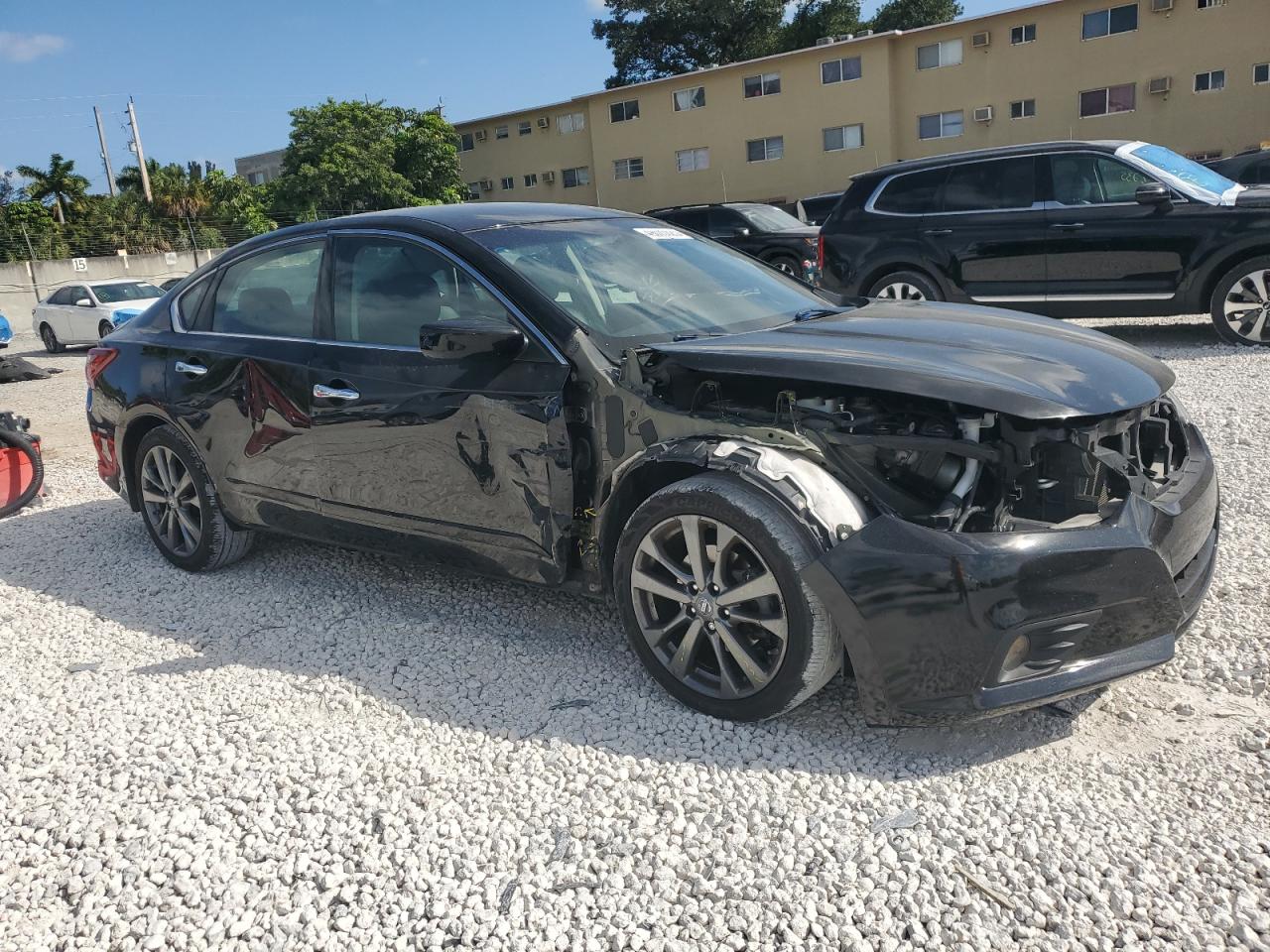 2018 Nissan Altima VIN 1N4AL3AP4JC240599 Copart auction photo, front end damage thumbnail 4