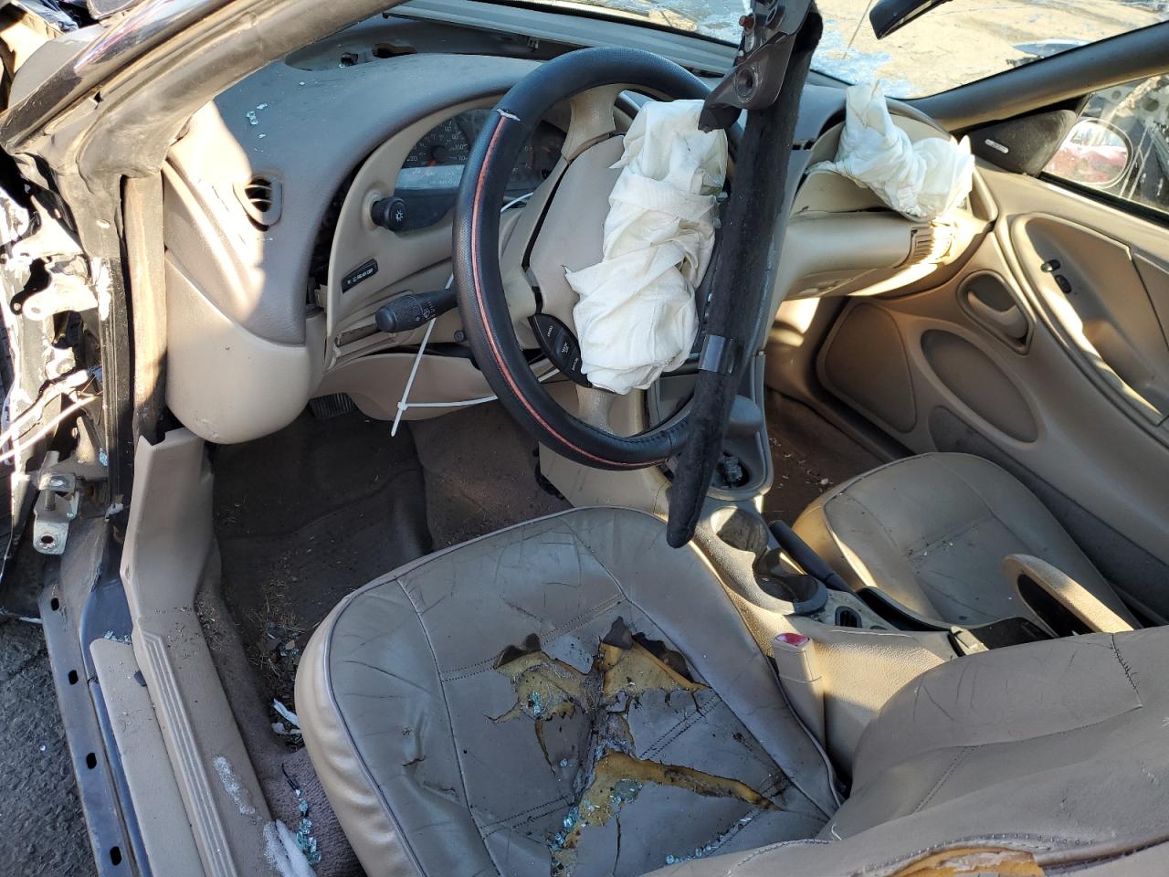 1999 Ford Mustang VIN 1FAFP4443XF137375 Copart auction photo, all over damage thumbnail 8