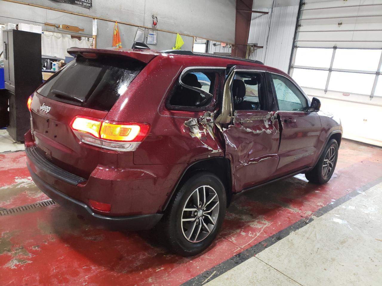 2018 Jeep Grand Cherokee VIN 1C4RJFAG2JC477080 Copart auction photo, side damage thumbnail 3